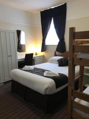 Гостиница The Feathers Hotel  Блэкпул